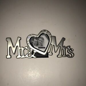 NWOT Mr & Mrs Picture Frame